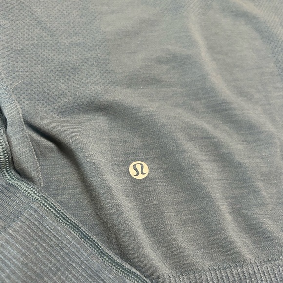 Lululemon Keep The Heat Thermal Long Sleeve Size Small / Medium Petrol Blue - Picture 3 of 5